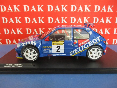 Die cast modellino auto - cast, 1/18